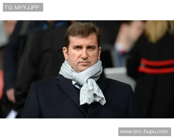 传统环节,弗洛伦蒂诺与曼城CEO索里亚诺赛前共进晚餐 传统环节,弗洛伦蒂诺与曼城CEO索里亚诺赛前共进晚餐